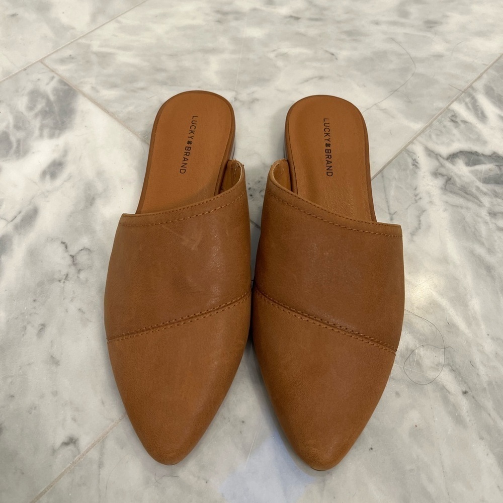 NWOT Lucky Brand Baamira Macaroon Tan Leather Mule Slip-On Flats